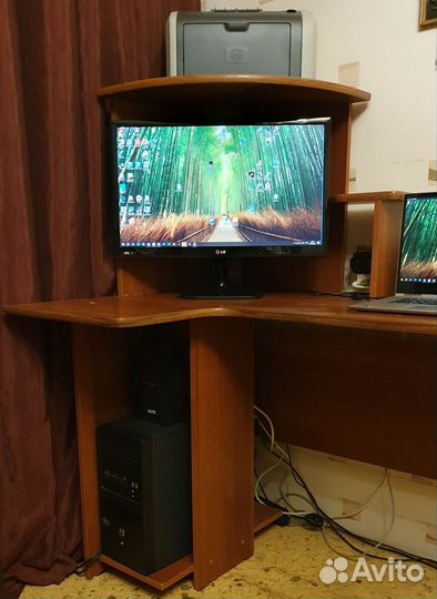 Компьютерный стол