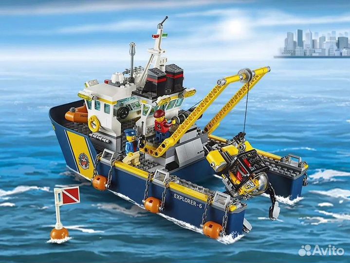 Аналог lego City 60095 Корабль исследователей морс