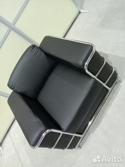 Кресло офисное экокожа, металл, черное