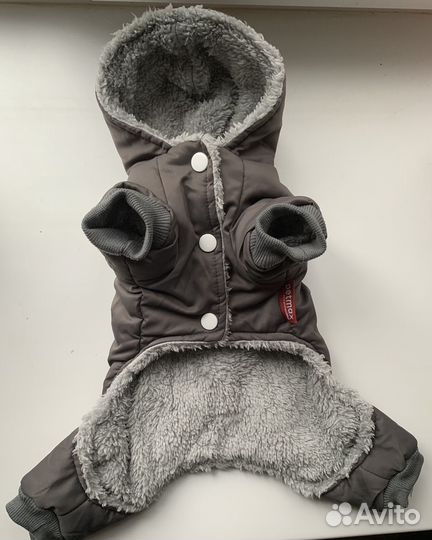 Зимний комбинезон для маленькой собаки