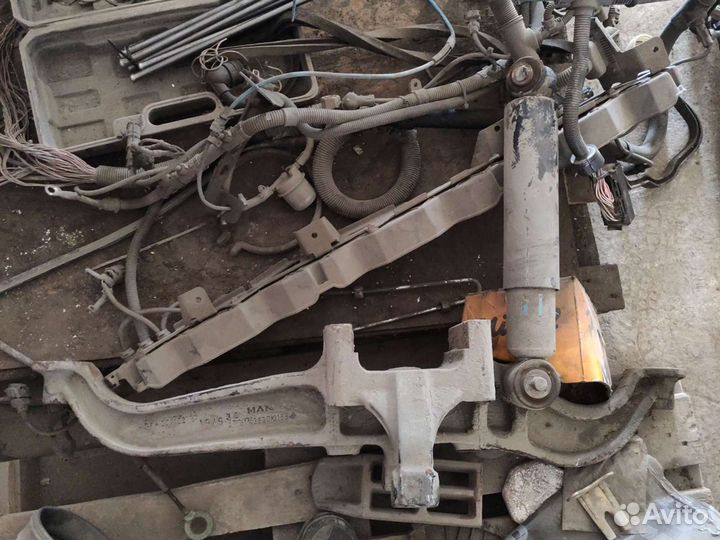 Кронштейн задних подушек подвески правый MAN