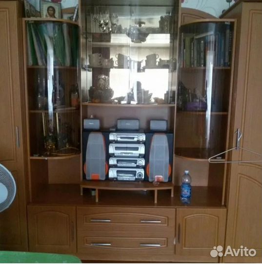 Стенка-горка в гостиную бу