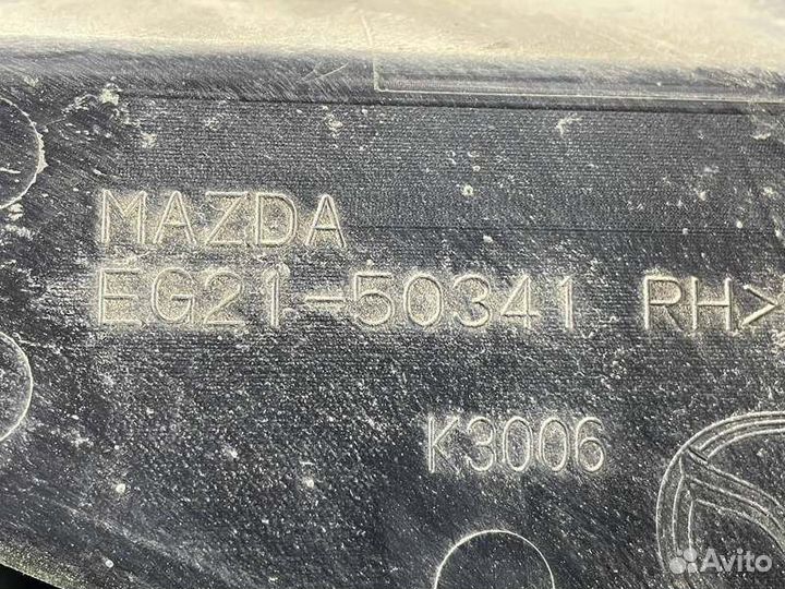 Пыльник бампера задний правый Mazda Cx-7 ER L3