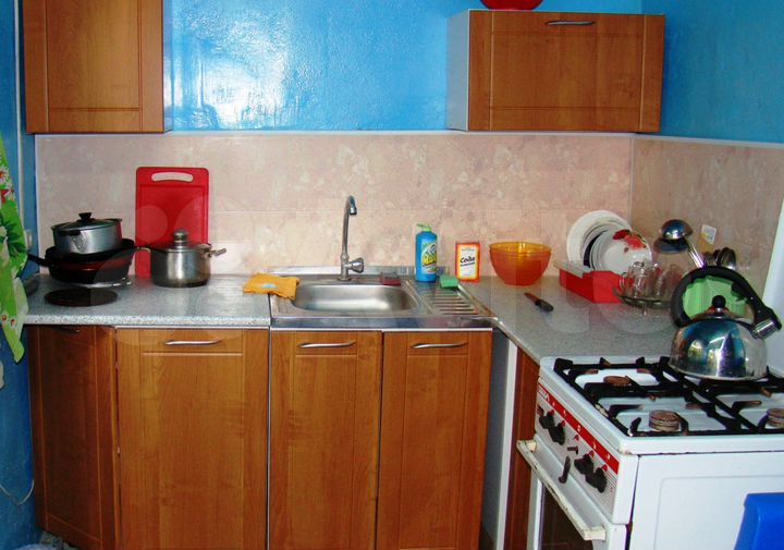Комната 17 м² в 5-к., 2/2 эт.