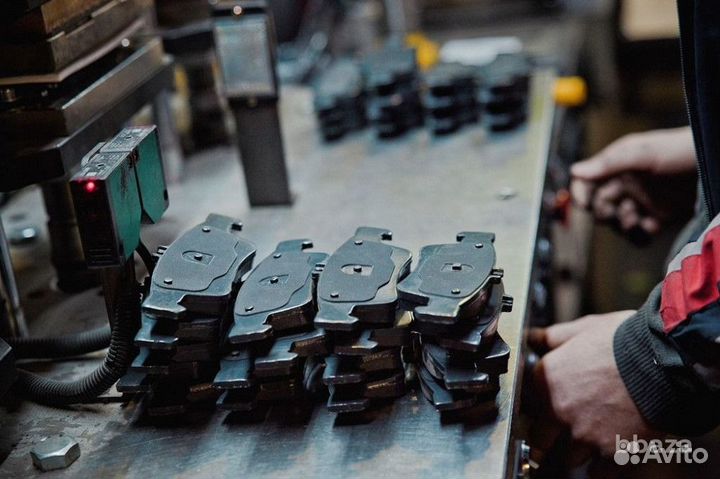 Колодки тормозные зад pathfinder R50/NP300/terrano D21/elgrand 51