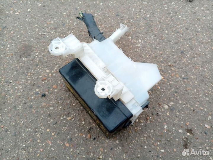 Блок предохранителей 243804M480 Nissan X-Trail NT30