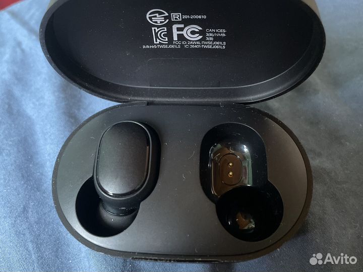 Зарядный кейс для наушников mi earbuds