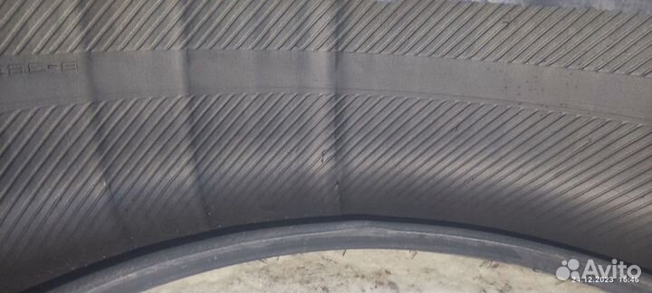 Yokohama Ice Guard Stud IG55 225/70 R16