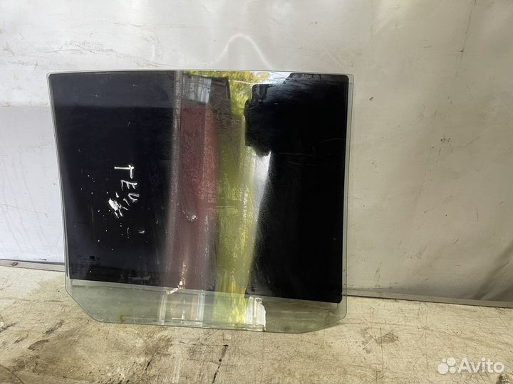 Стекло задней двери левое Hyundai Getz 2002-2011