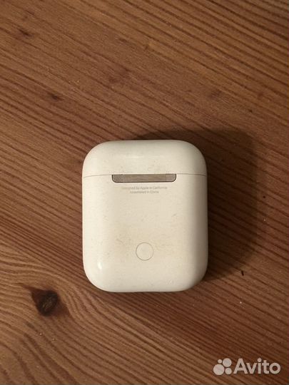 Кейс airpods правым наушником