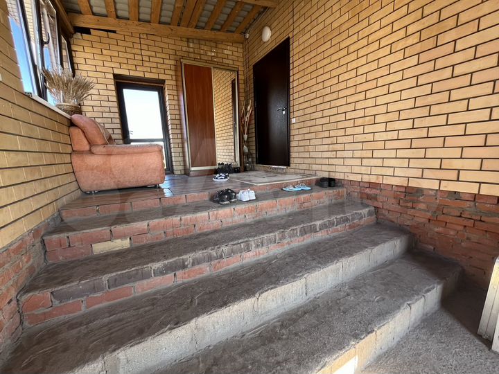 Дом 214 м² на участке 10 сот.