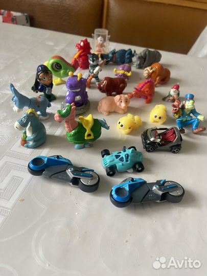 Игрушки из киндера и другие