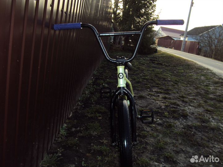 Велосипед беймикс трюковой