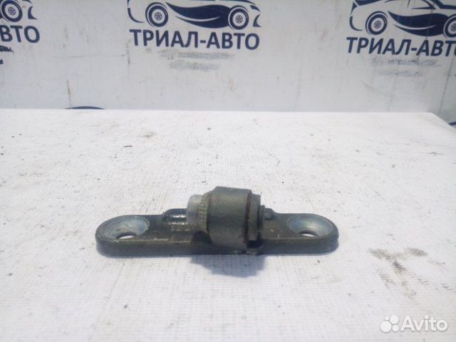 Петля двери BMW F10