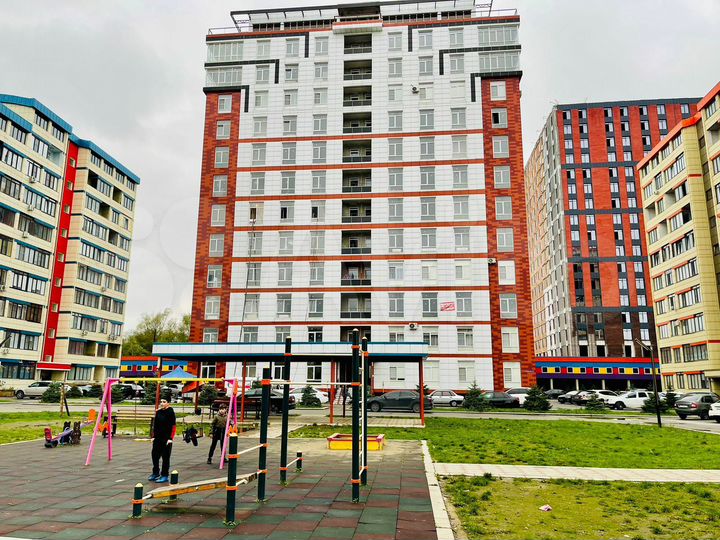 3-к. квартира, 112 м², 12/14 эт.