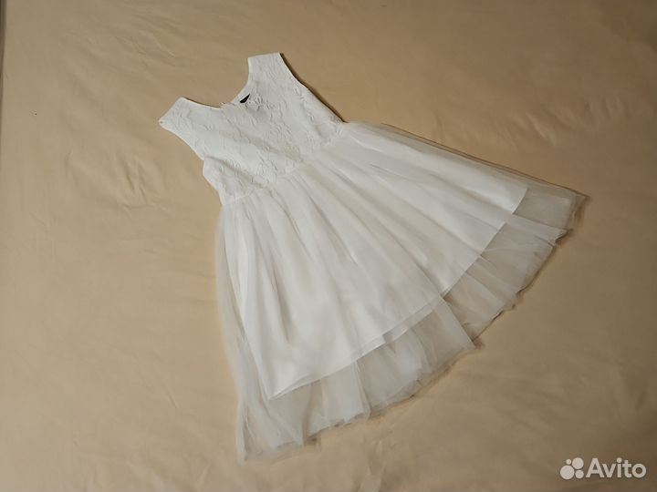Нарядное белое платье для девочки 122