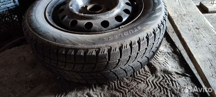 Bridgestone Blizzak WS-60 185/65 R15