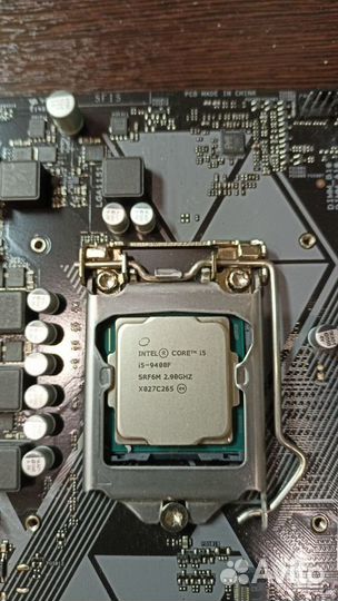 Intel core i5 9400f. B360M-K. corsair 2x8 2666MHz