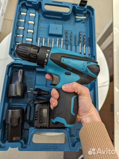 Шуруповерт makita 18v новые