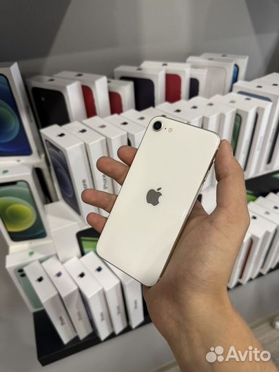 iPhone SE (2022), 64 ГБ
