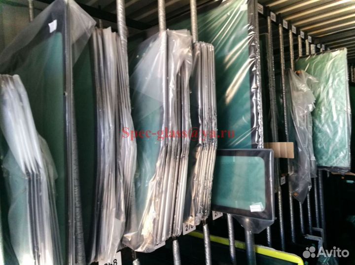 Лобовое нижнее стекло Hitachi Zaxis ZX110-350