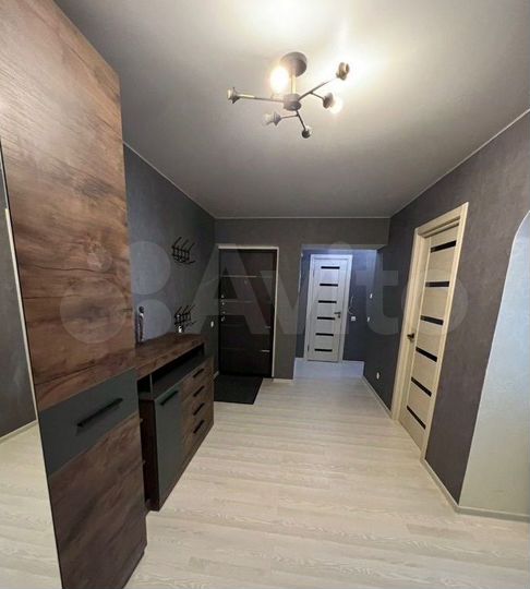 2-к. квартира, 60 м², 5/10 эт.