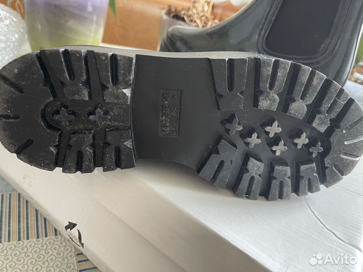 Резиновые сапожки женские