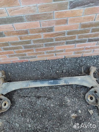 Балка подвески задняя Peugeot 308 хэтчбек 1.6 EP6