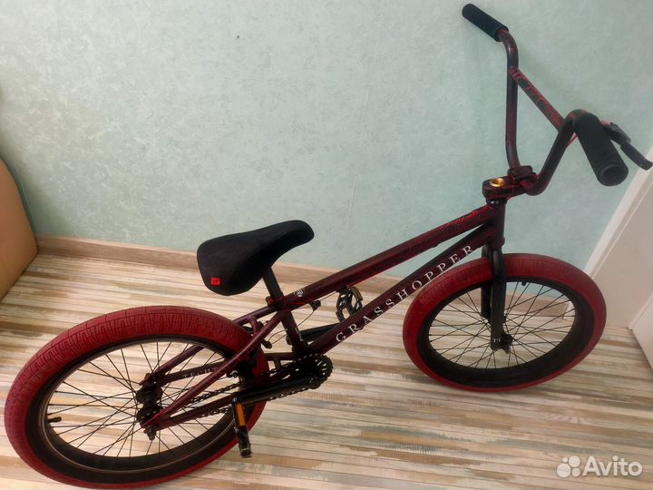 Трюковой велосипед BMX