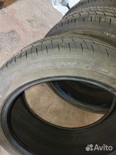 Roadstone N'Fera RU1 235/45 R18