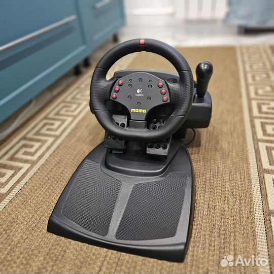 Игровой руль logitech momo racing