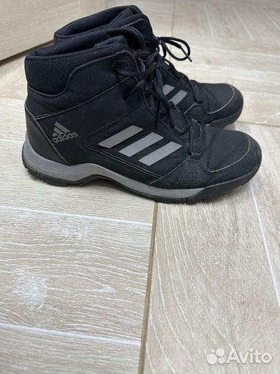 Зимние ботинки adidas
