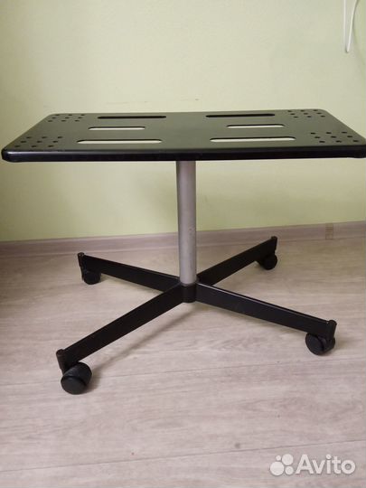 Подставка для телевизора