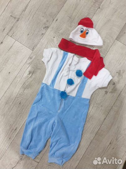 Новогодний костюм снеговичек