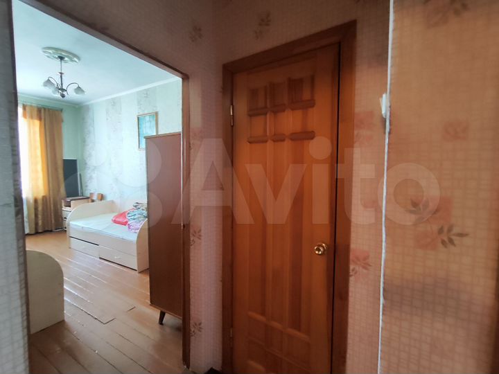 2-к. квартира, 49 м², 1/2 эт.