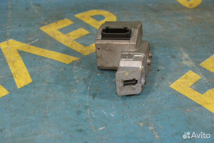 Ответная часть замка зажигания Mercedes-Benz W210