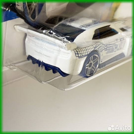 Hot Wheels Custom 11 Camaro Chevrolet