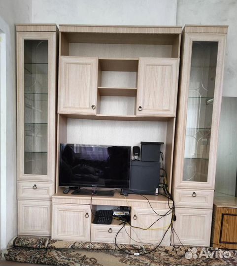 Стенка светлая