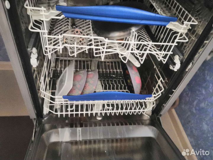 Посудомоечная машина Ariston Li700duo на запчасти