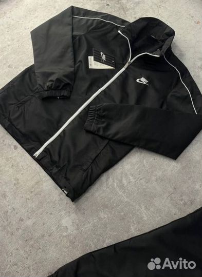 Костюм Nike 46-54: активные моменты