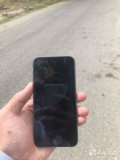 Телефон iPhone 6s