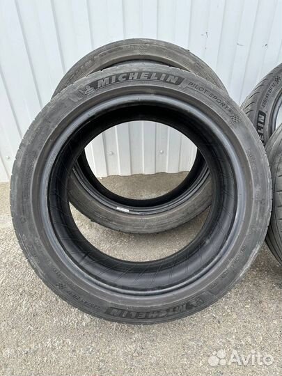 Michelin Pilot Sport 4 225/45 R17 94Y