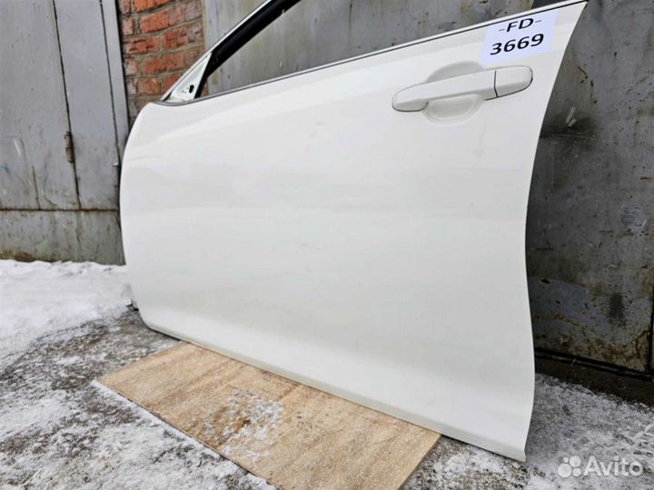 Дверь передняя левая Toyota Camry 50 2011-2017