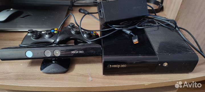 Microsoft Xbox 360 + Kinect