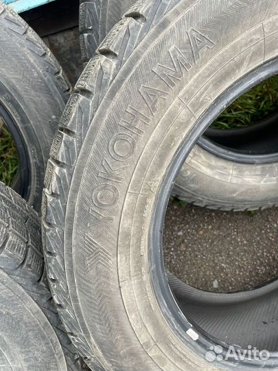 Yokohama Ice Guard Studless IG50 215/65 R16