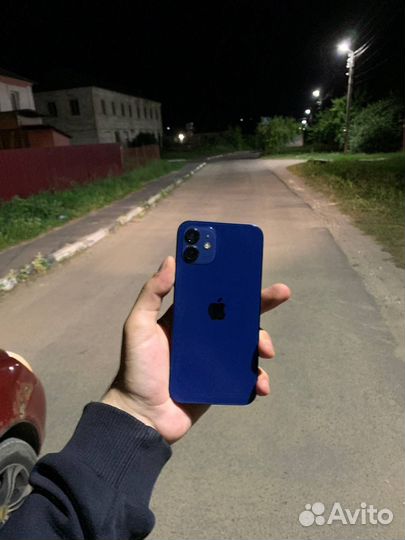 iPhone 12, 64 ГБ