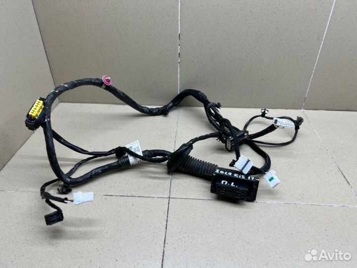 Проводка (коса) двери передняя левая Hyundai