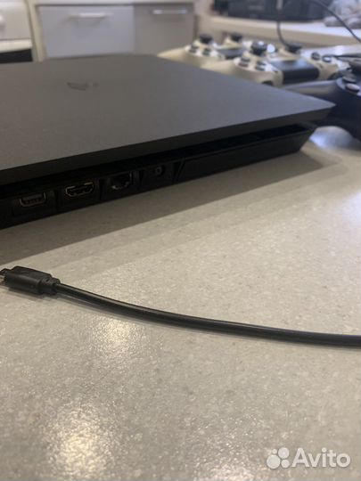 Sony ps4 slim 1tb