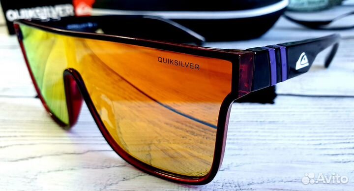 Брендовые солнцезащитные очки Quiksilver 2024