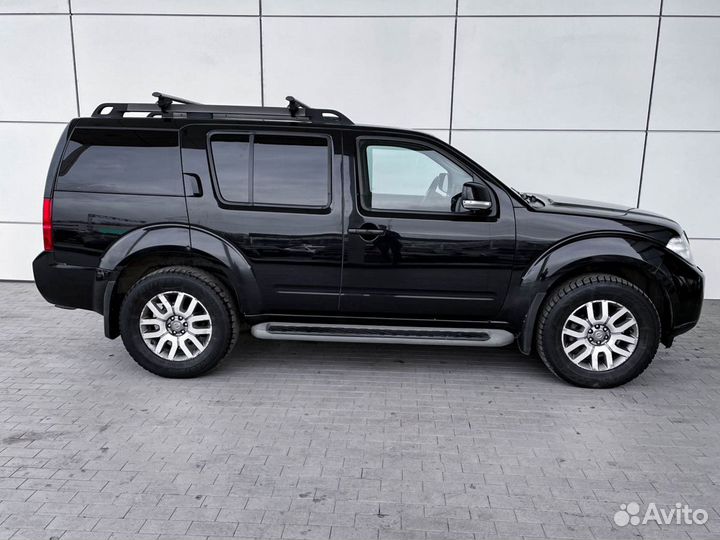 Nissan Pathfinder 2.5 AT, 2011, 114 525 км